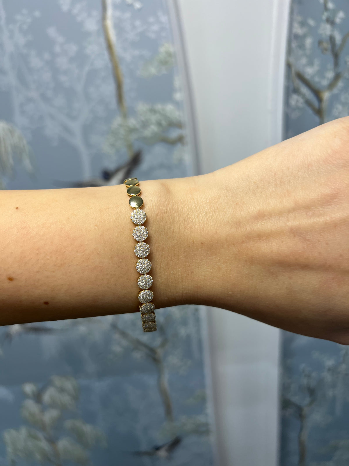 14k Yellow Gold Diamond Circle Bracelet