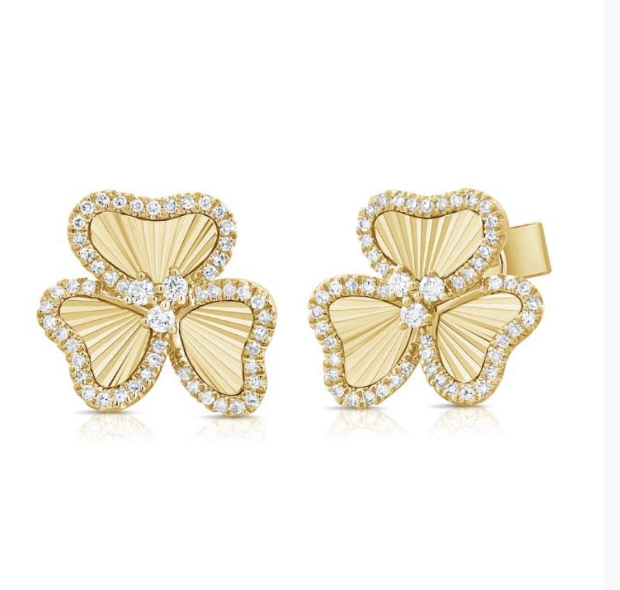 0.33CT DIAMOND FLUTED FLOWER STUD EARRINGS