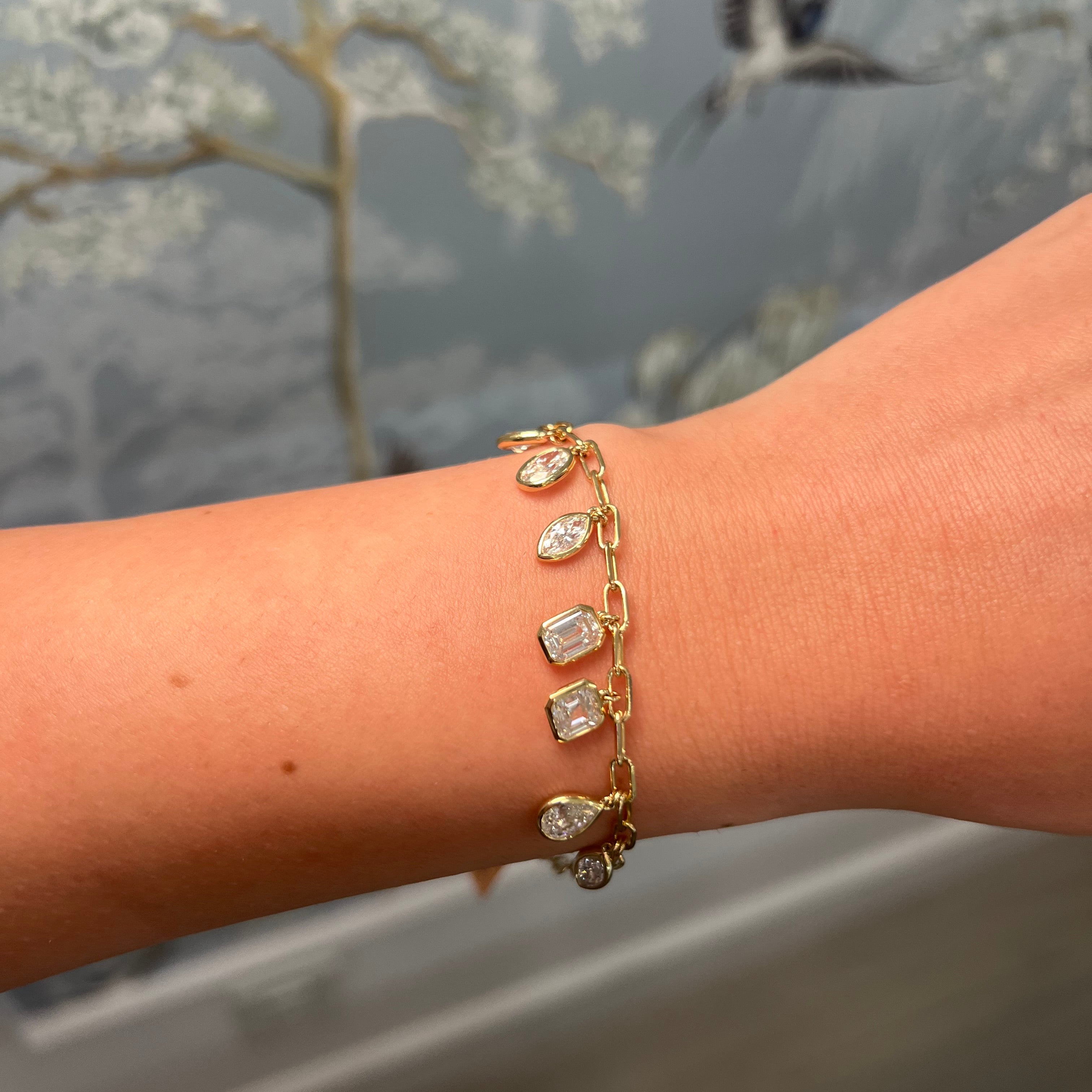 14k Yellow Gold Paperclip Bezeled Mixed Shape Charm Bracelet