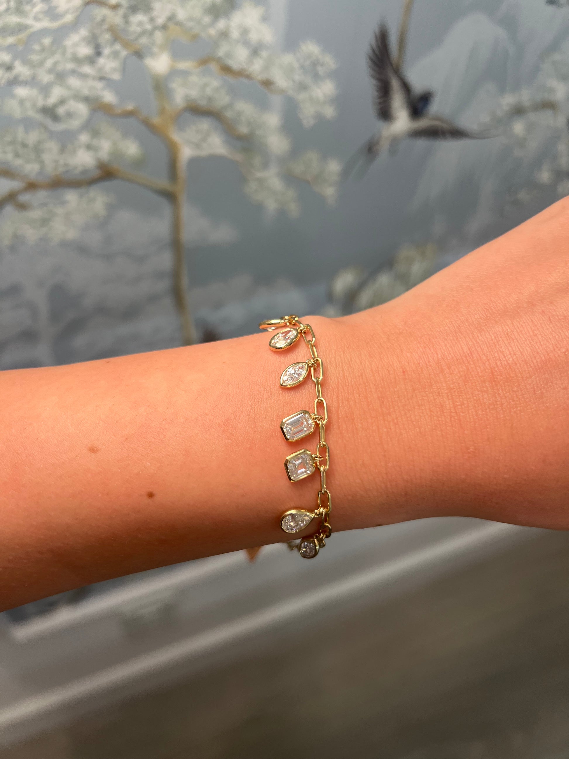 14k Yellow Gold Paperclip Bezeled Mixed Shape Charm Bracelet