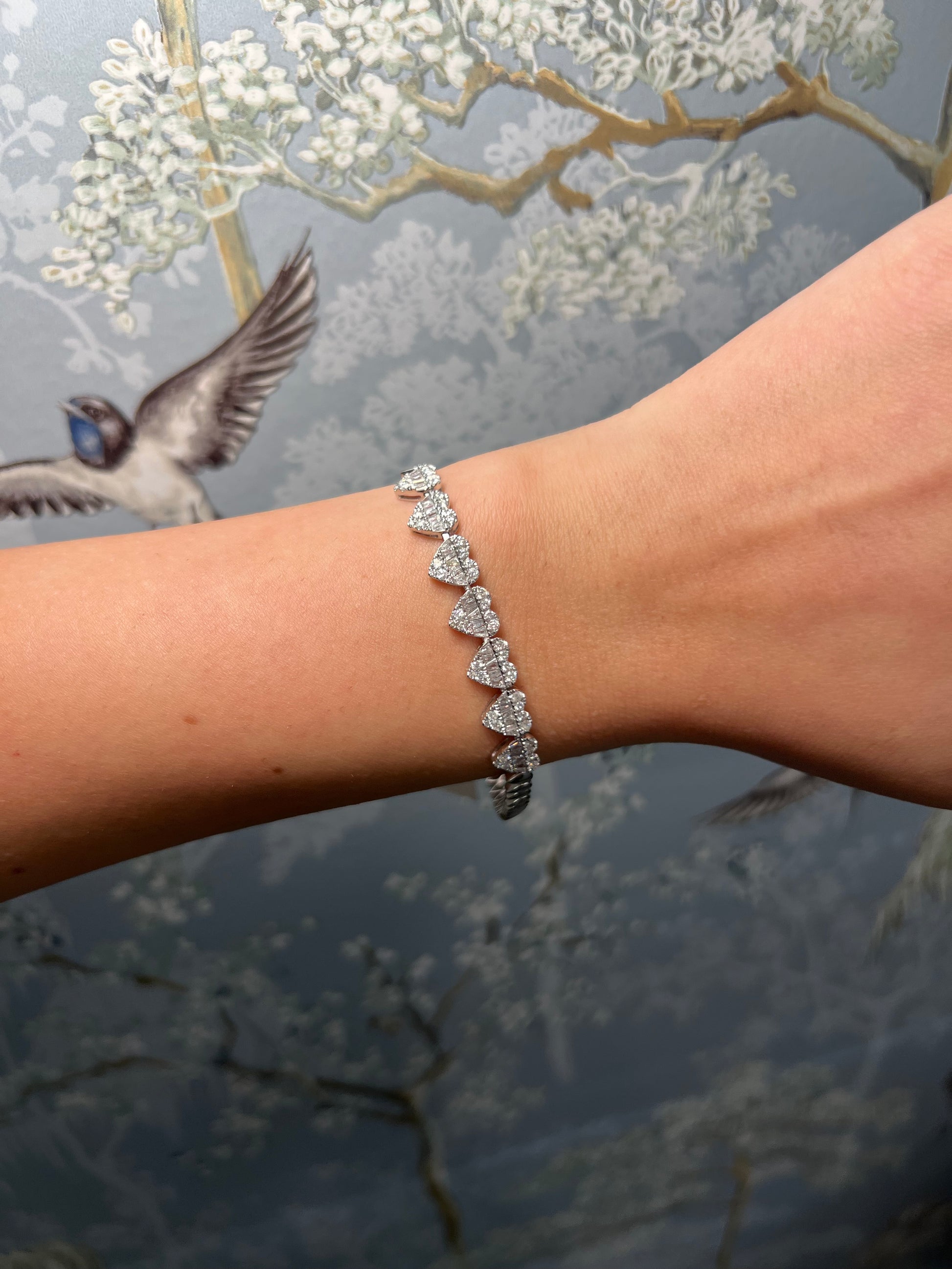 14k White Gold 7 Heart Diamond Bracelet
