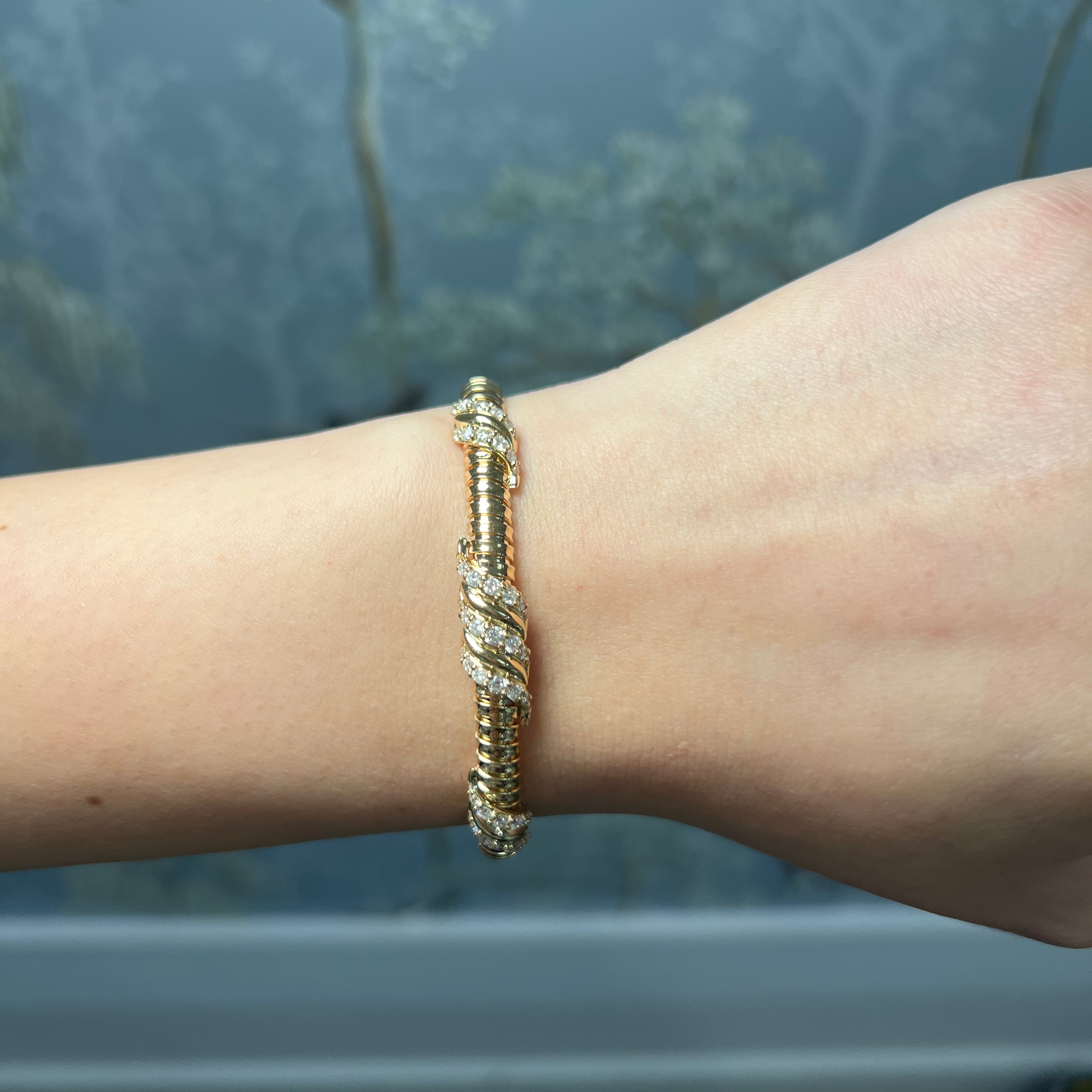 Yellow Gold and Diamond Tobogas Bangle