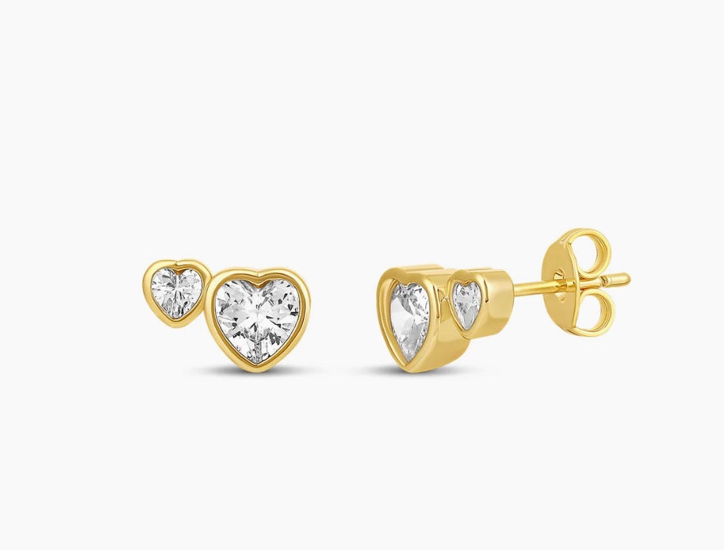 Double Bezel Heart Stud Earrings