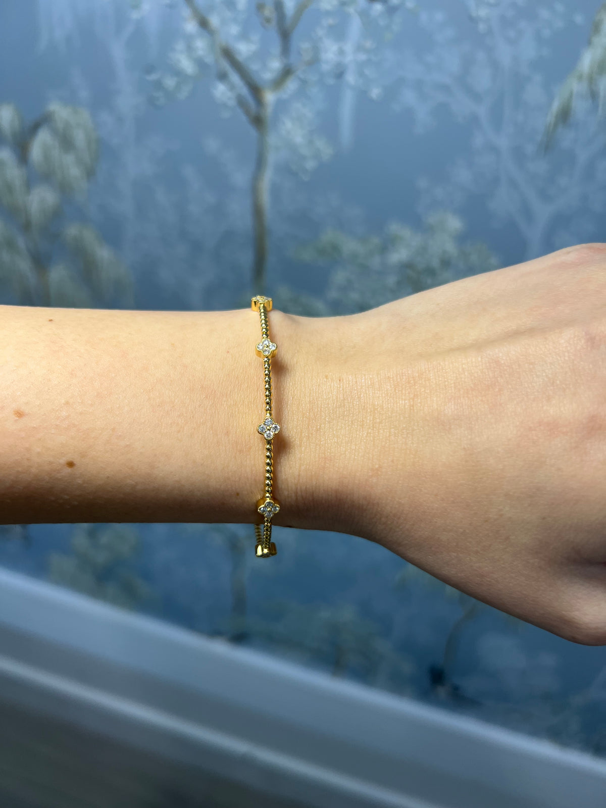 14k Yellow Gold Skinny Bangle with Diamond Clovers
