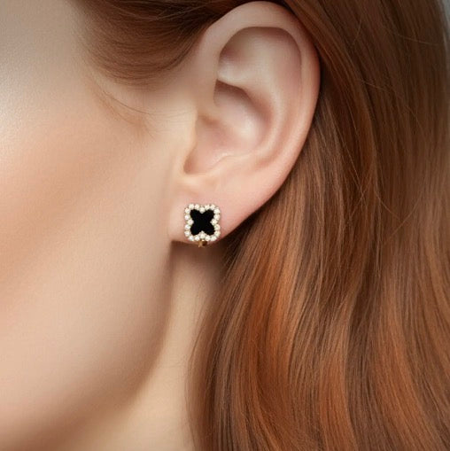Inlay Clover Enamel Huggie