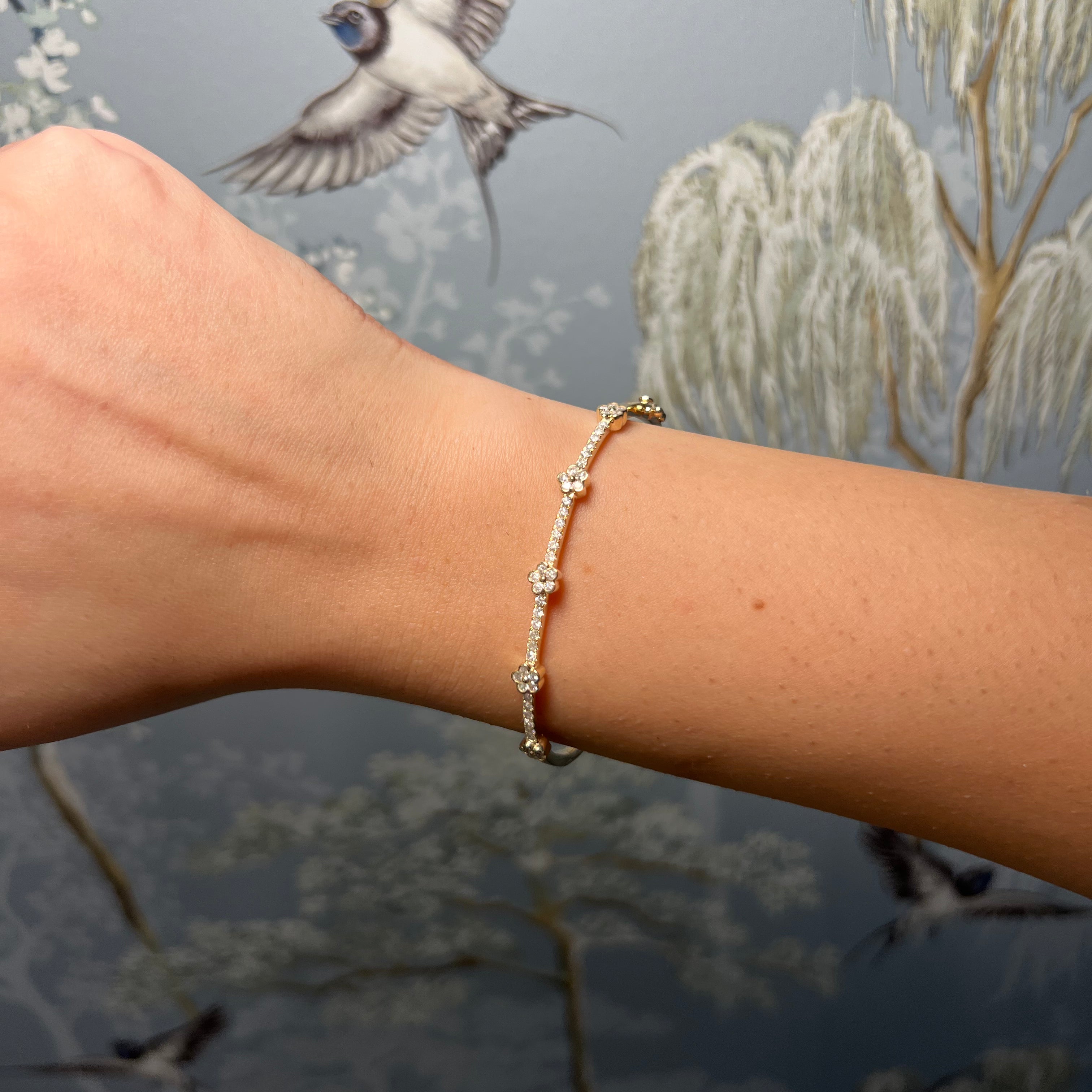 14K Yellow Gold Diamond Flower Bangle