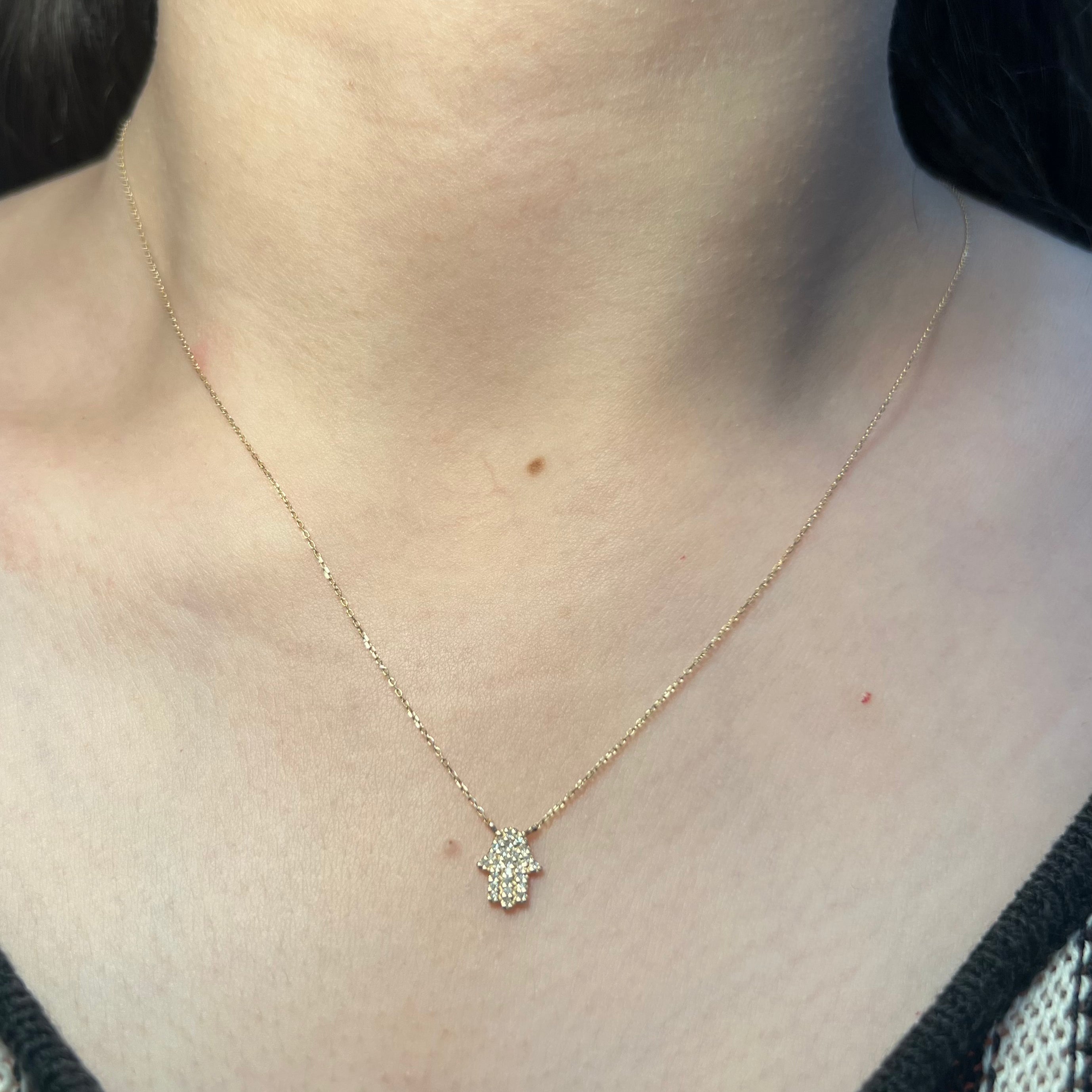 Yellow Gold Hamsa Single Pave Diamond Necklace