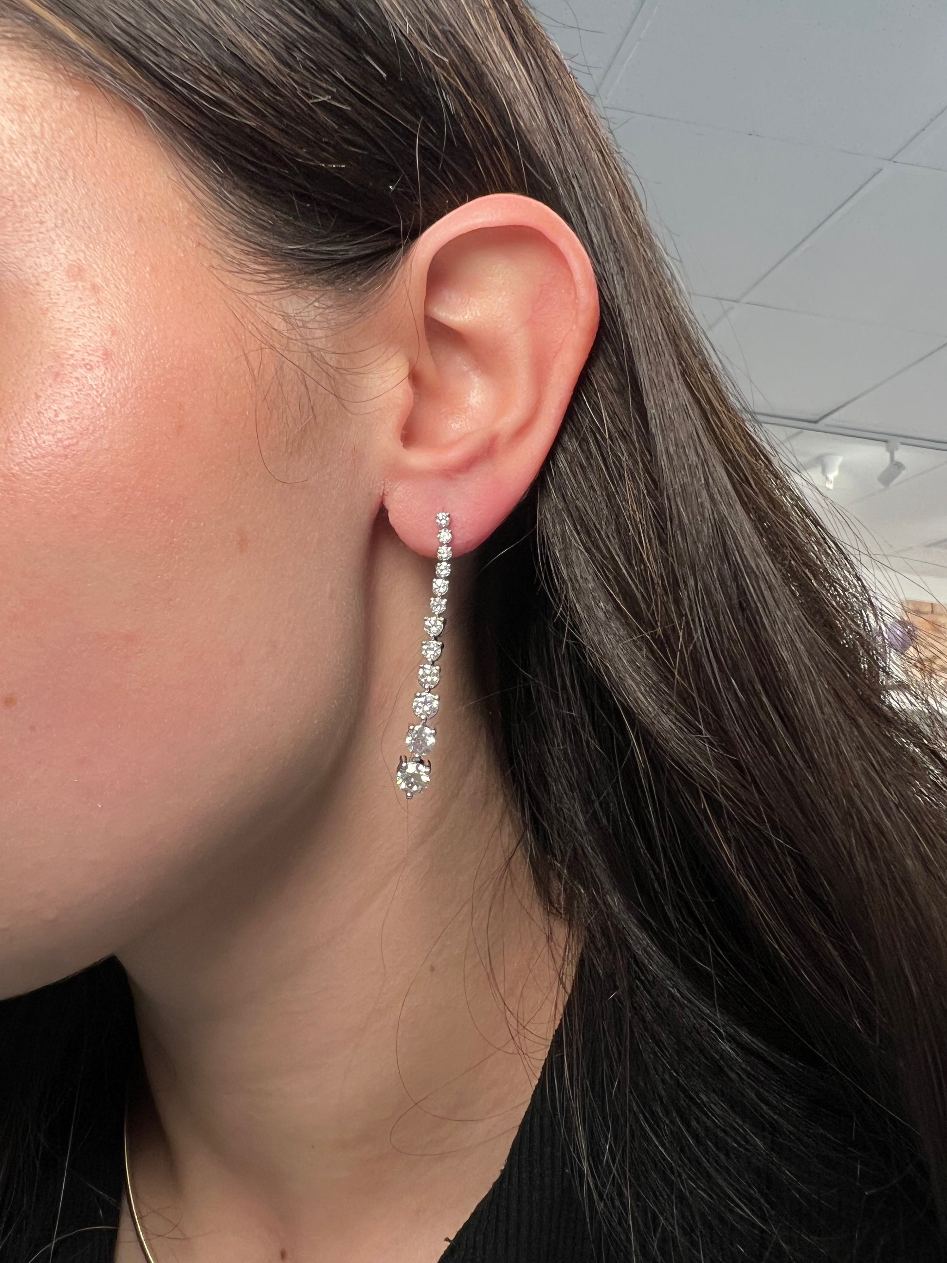 14k White Gold Lab Diamond Drop Earring