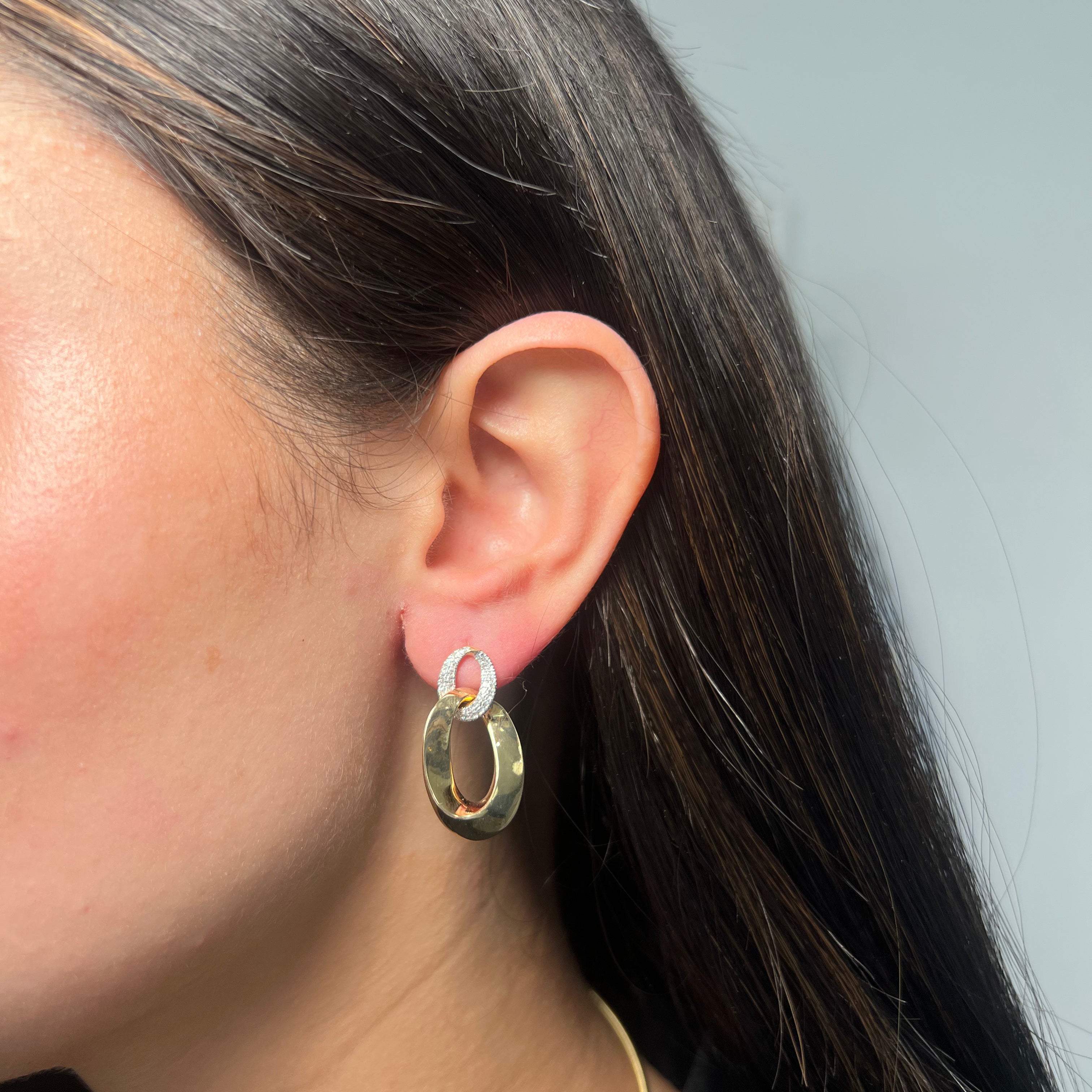 14k Yellow Gold Diamond Twisted Oval Earrings