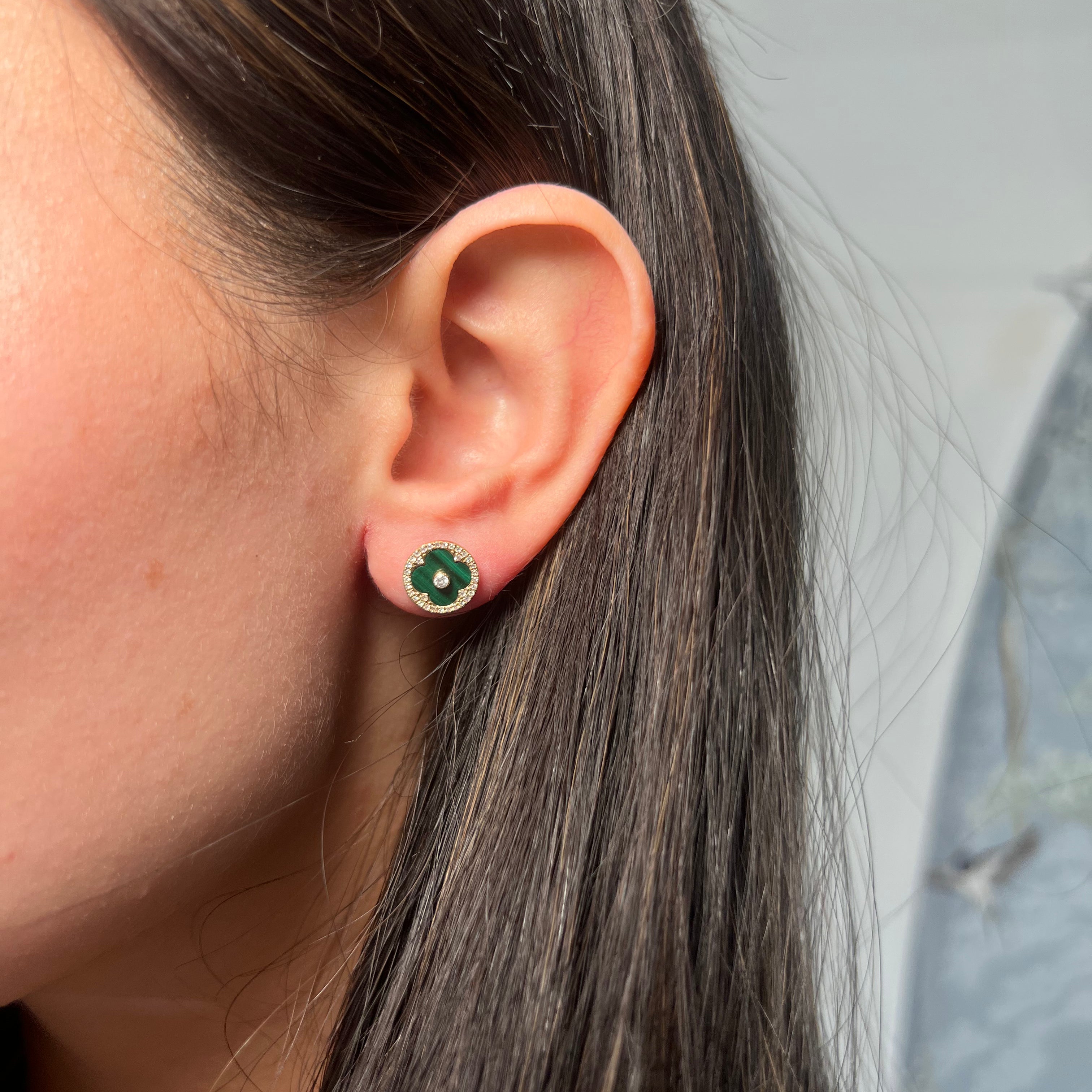 14k Yellow Gold Clover Circle Malachite Stud Earrings