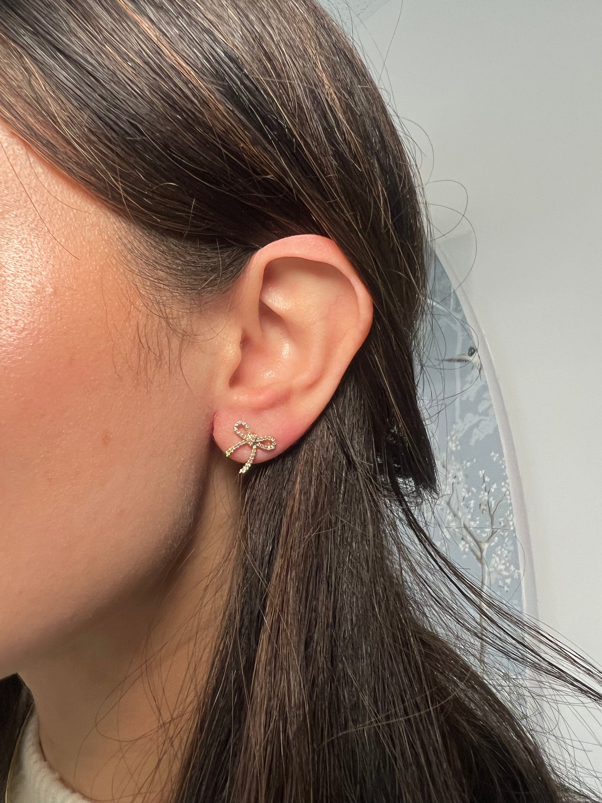 14k Yellow Gold Bow Diamond Stud Earrings