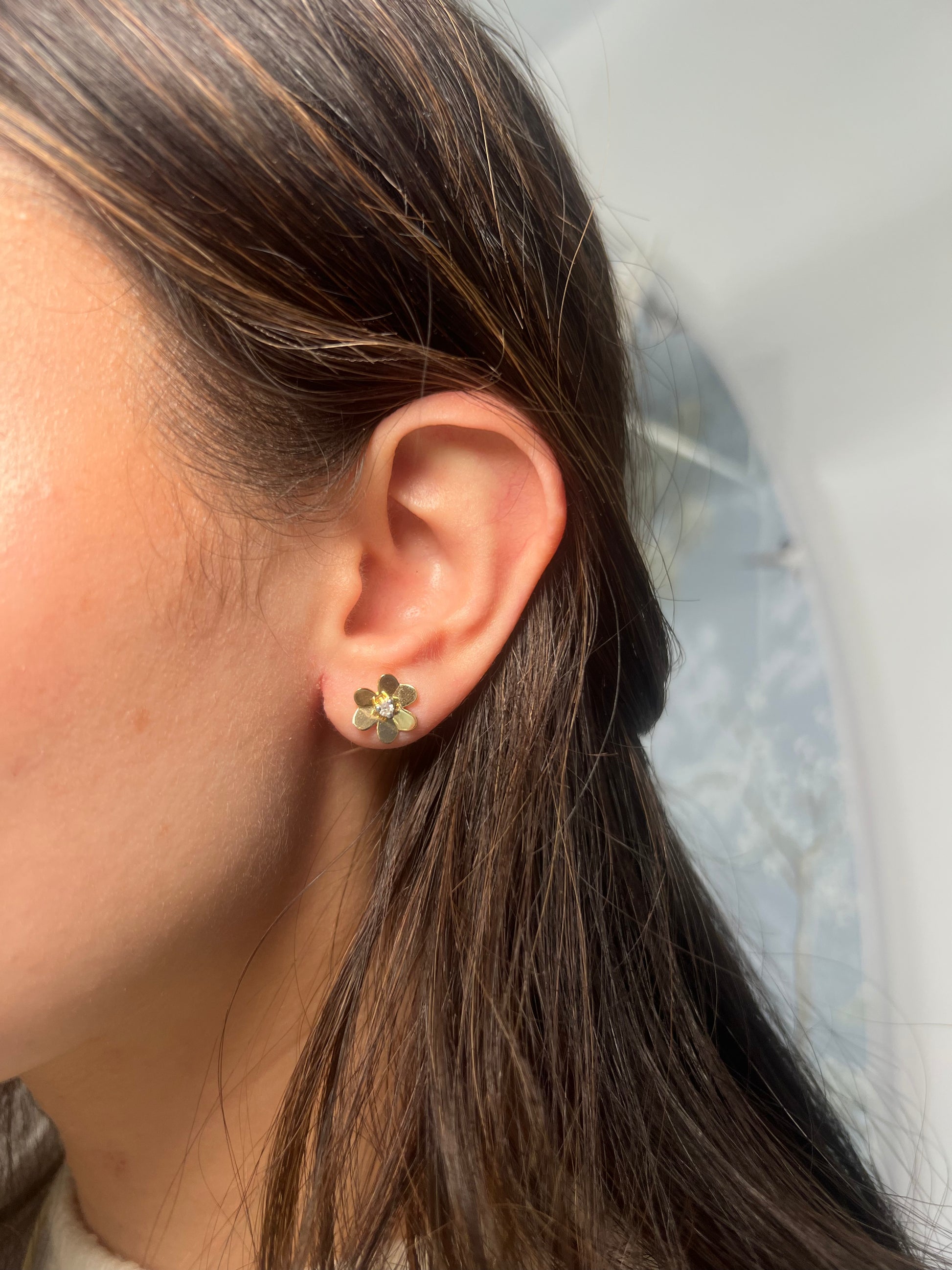 14k Yellow Gold Diamond Center Small Flower Studs