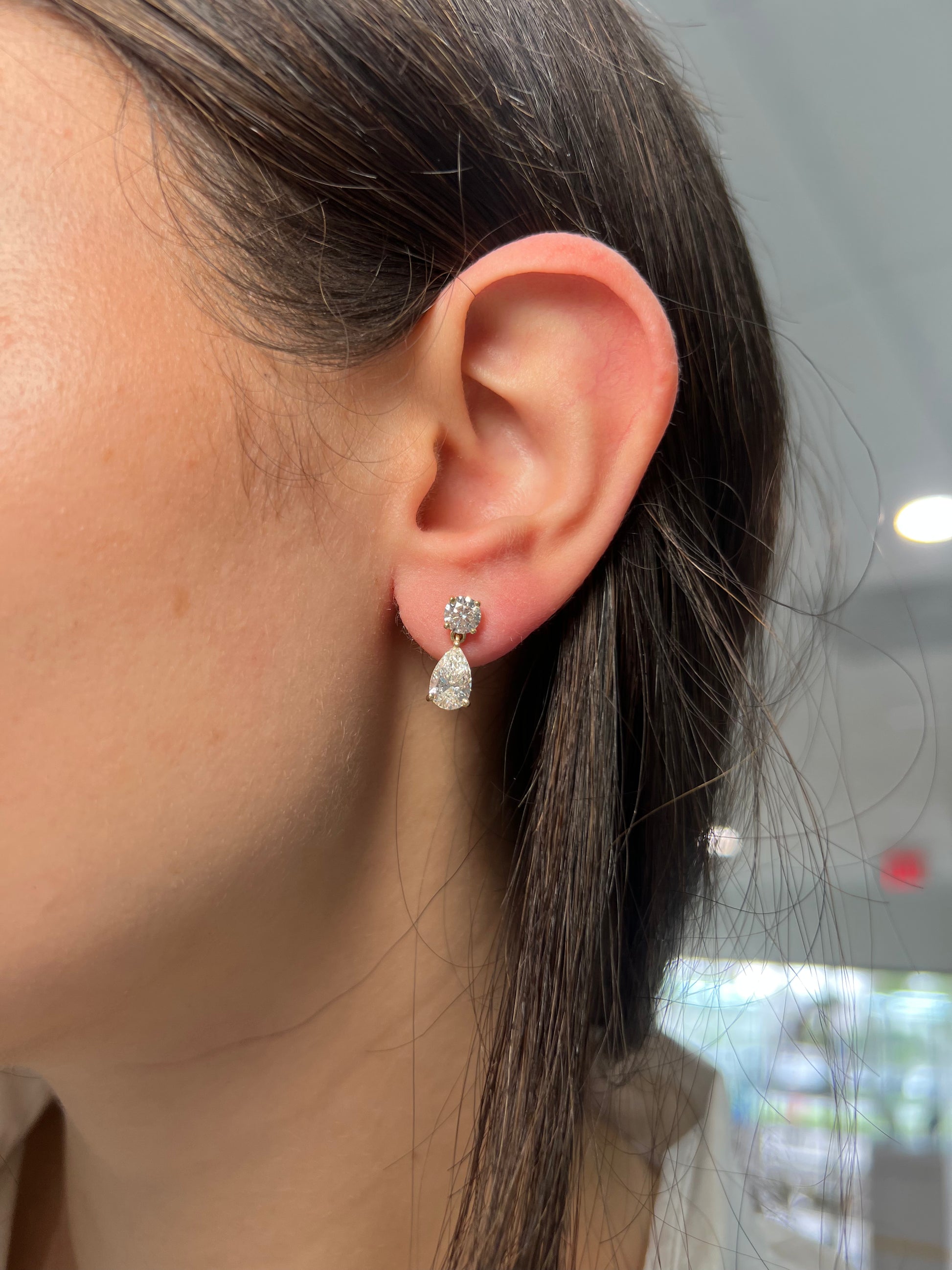 Yellow Gold Pear Drop Earring