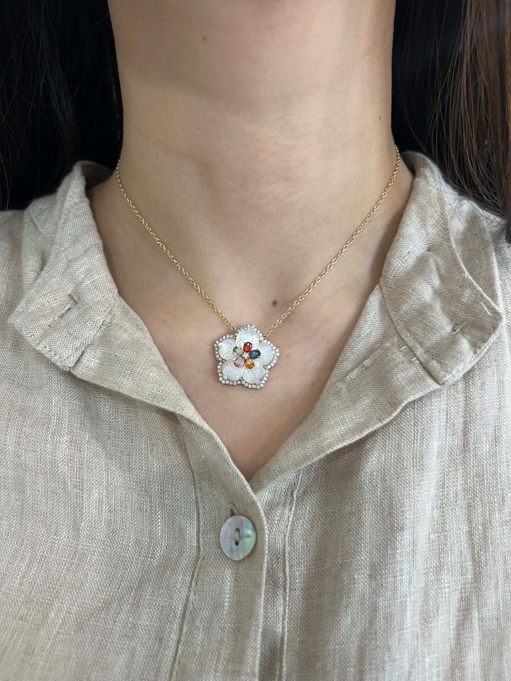 Mother of Pearl Flower Necklace