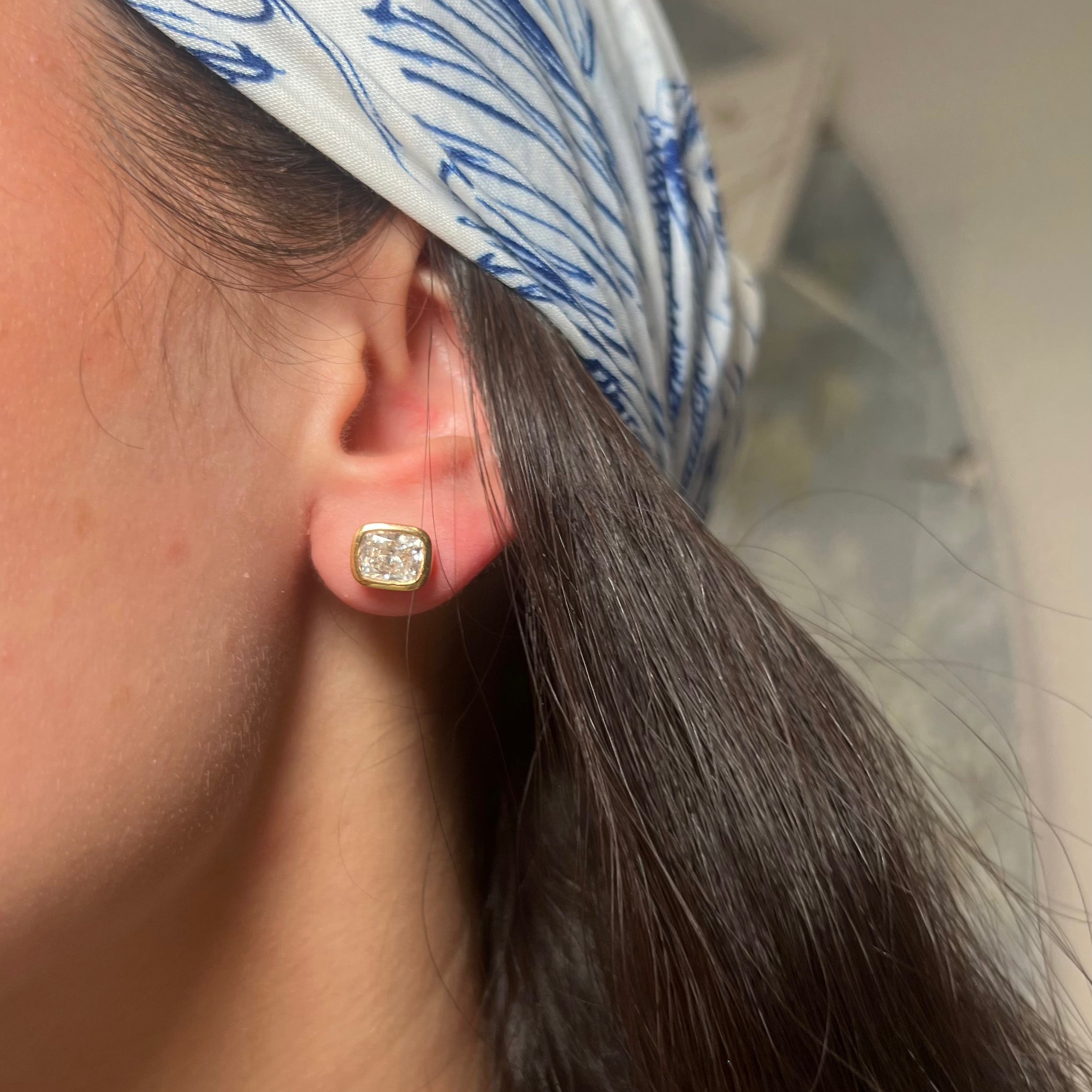 18kt Yellow Gold Cushion Cut Lab Diamond Bezel Stud Earring