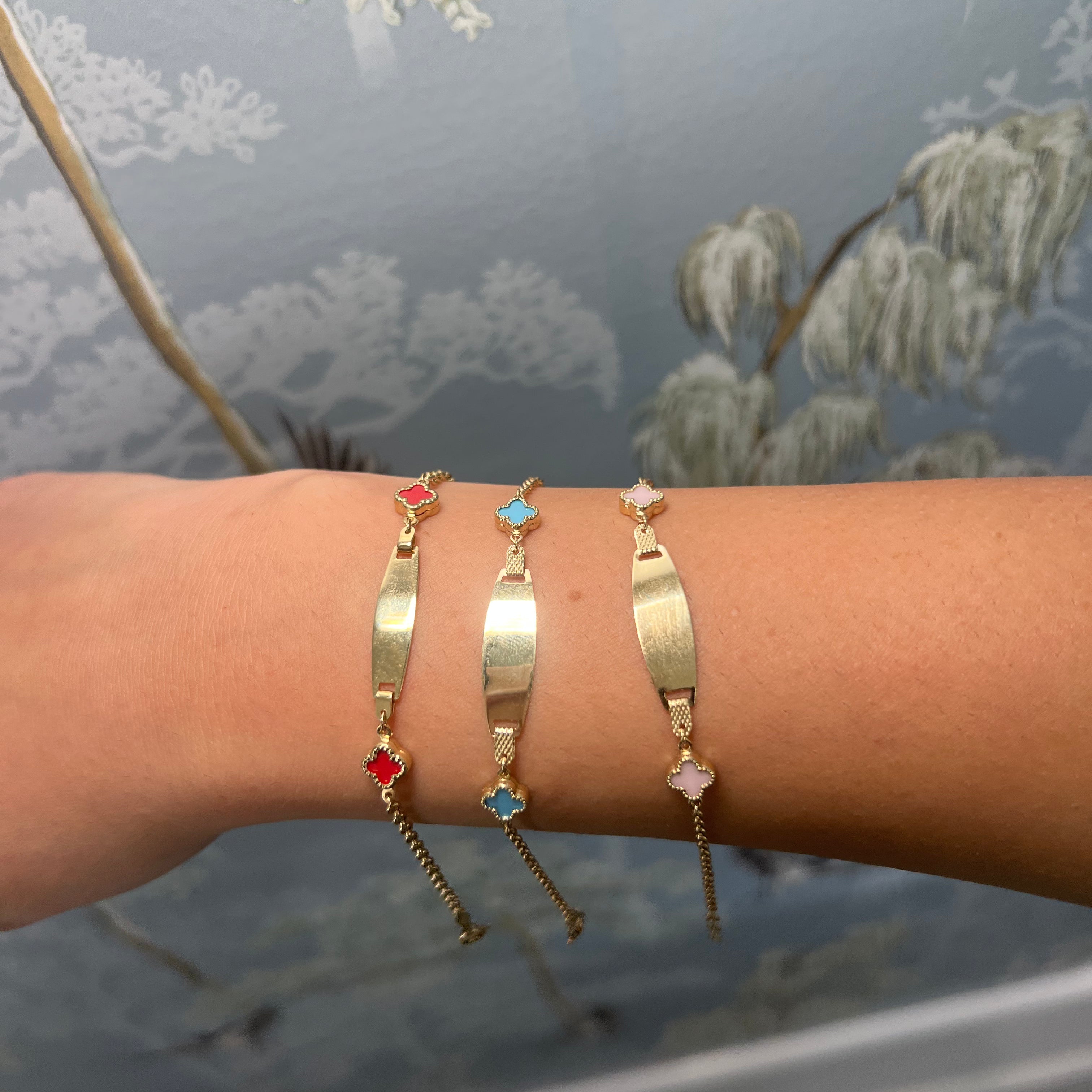 14k Yellow Gold Nameplate Clover Baby Bracelet